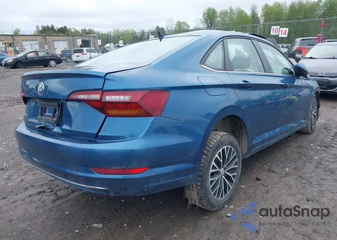 2019 Volkswagen Jetta 1.4T R-Line/1.4T S/1.4T Se z USA, uszkodzony, nr VIN 3VWC57BU5KM227849